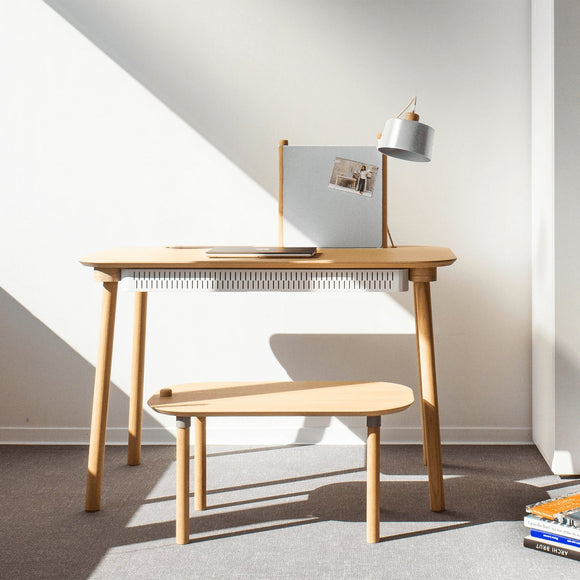 Bureau, tiroir, séparateur & lampe by Eléonore - DIZY design