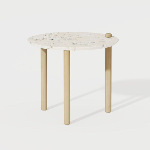 Petite table ronde by Théo - Edition Volants recyclés - DIZY design